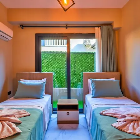 4 Bedroom 2855 别墅 *