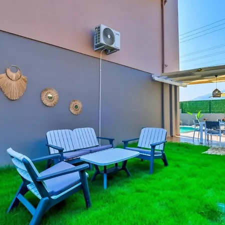 4 Bedroom 2855 费特希耶