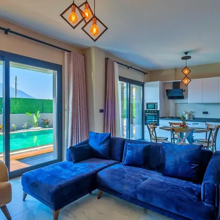 4 Bedroom 2855 费特希耶