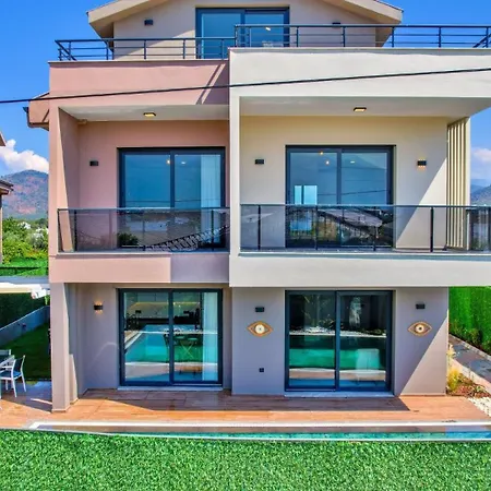 4 Bedroom 2855 费特希耶